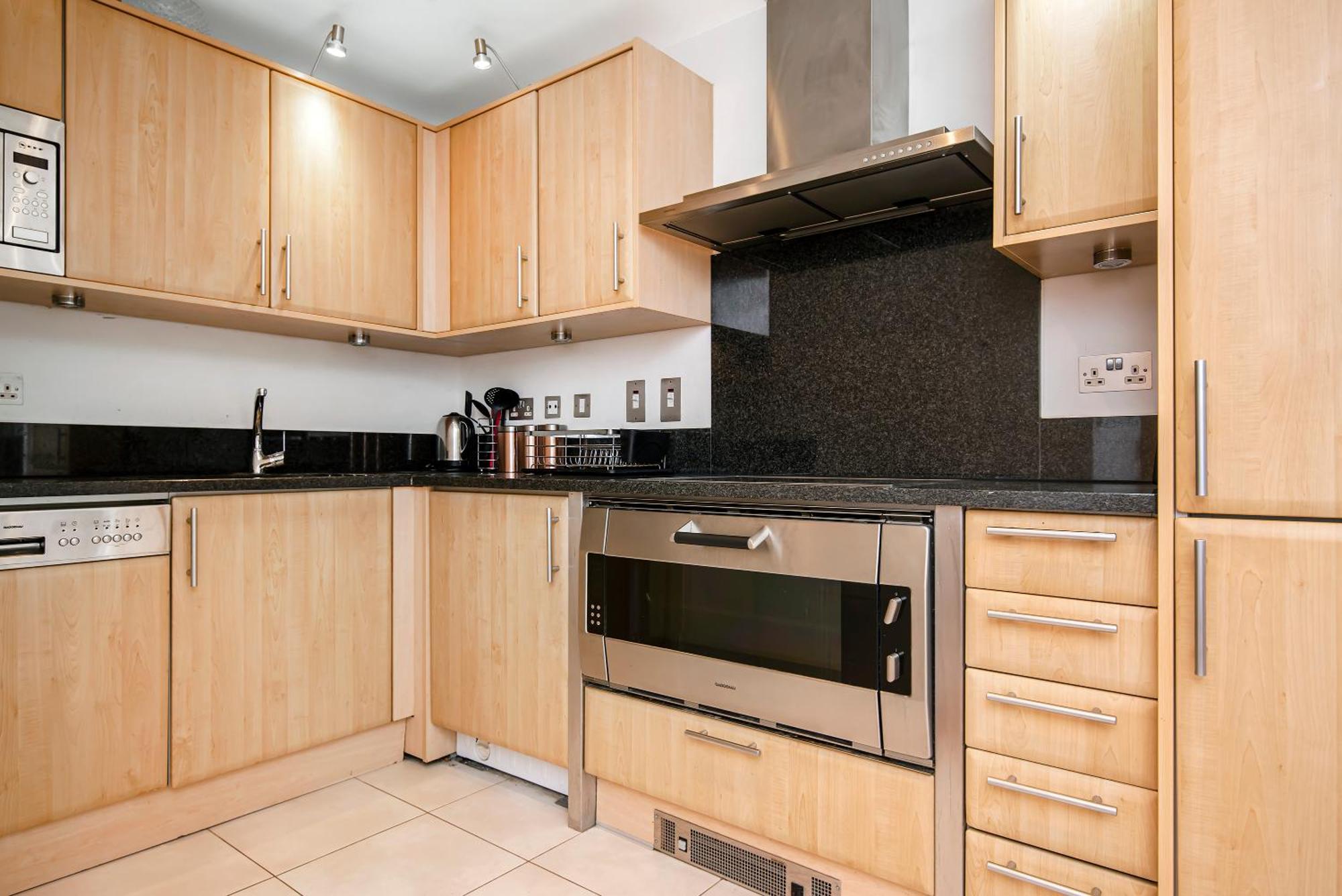 Central 2 Bed With Large Terrace ลอนดอน ภายนอก รูปภาพ