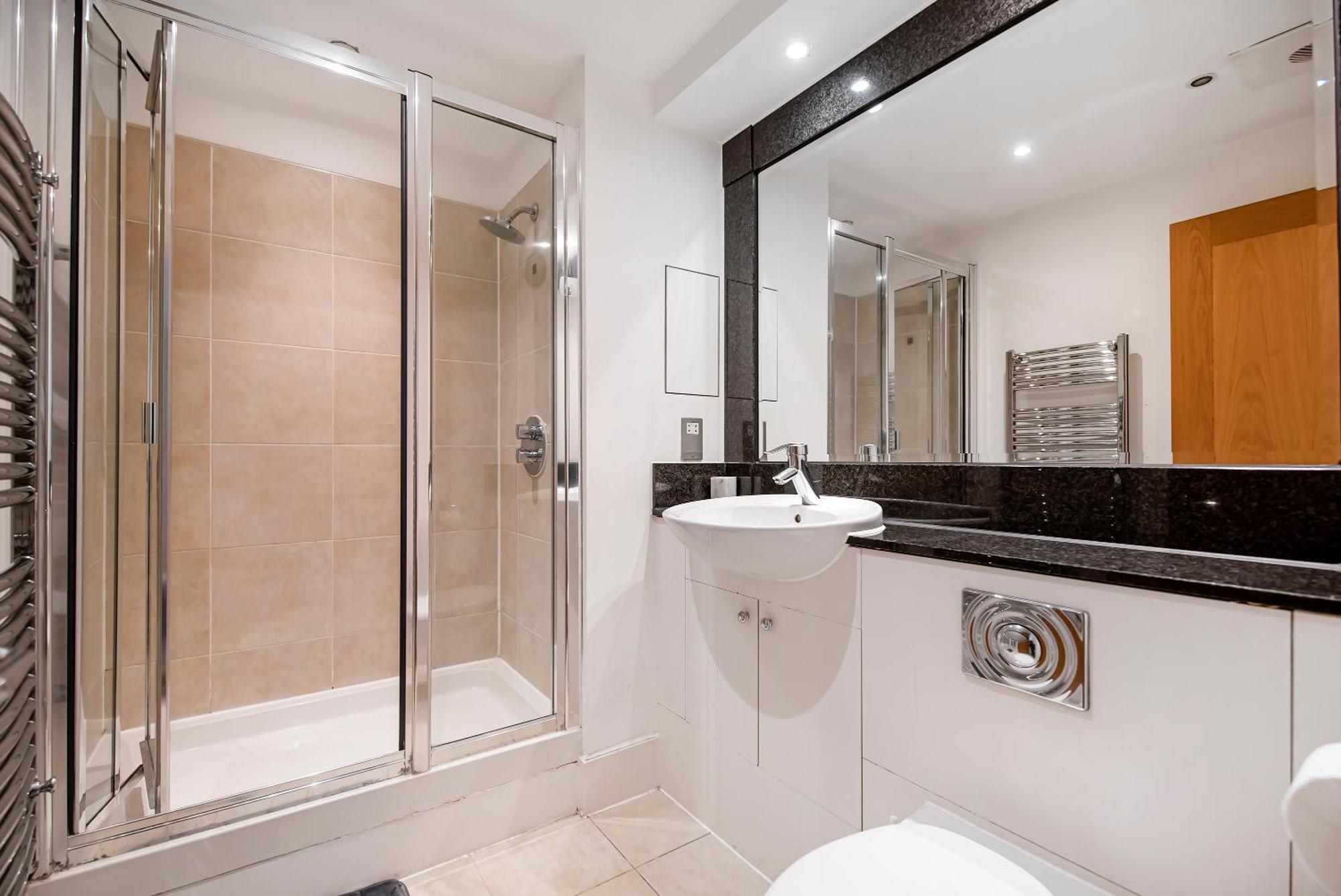 Central 2 Bed With Large Terrace ลอนดอน ภายนอก รูปภาพ