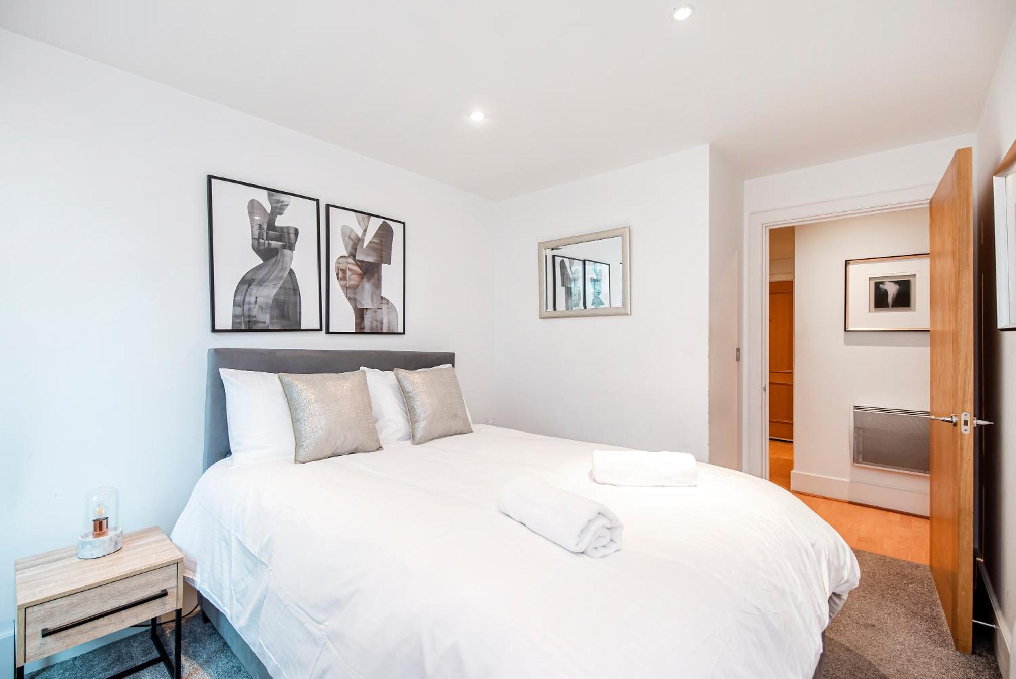 Central 2 Bed With Large Terrace ลอนดอน ภายนอก รูปภาพ