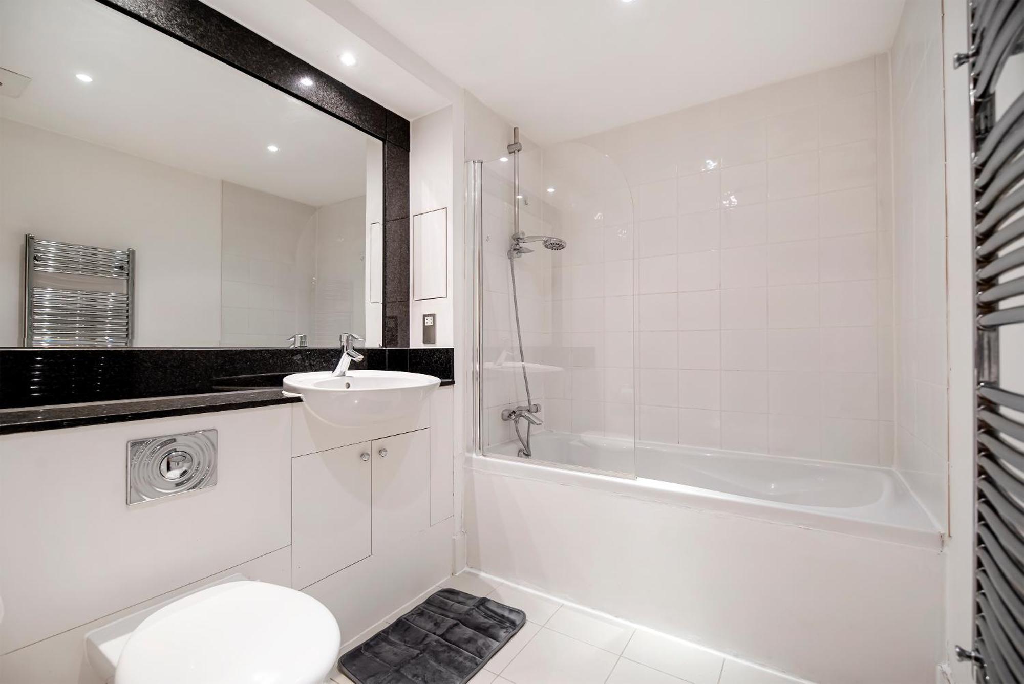 Central 2 Bed With Large Terrace ลอนดอน ภายนอก รูปภาพ