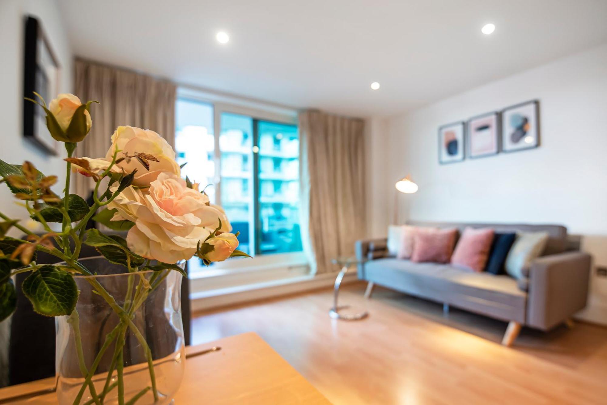 Central 2 Bed With Large Terrace ลอนดอน ภายนอก รูปภาพ